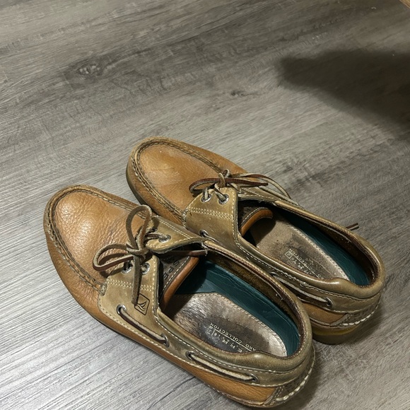 Two Sperry Topsider and Denver Hayes Topsider. $50 each - Picture 14 of 15